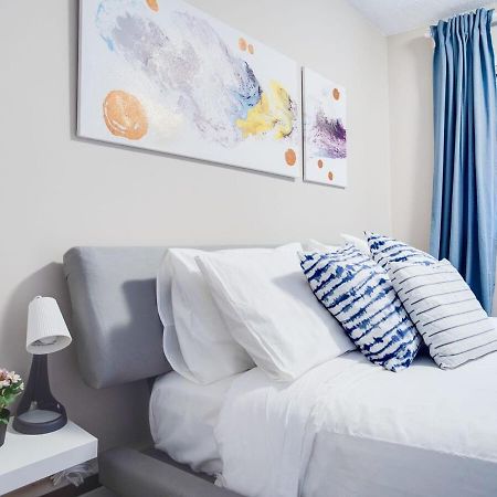 Gorgeous 2Br Condo W Parking Patio Coffee! YYC Dış mekan fotoğraf