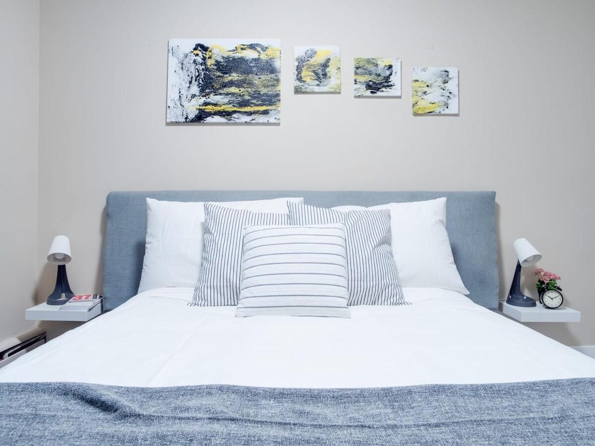 Gorgeous 2Br Condo W Parking Patio Coffee! YYC Dış mekan fotoğraf