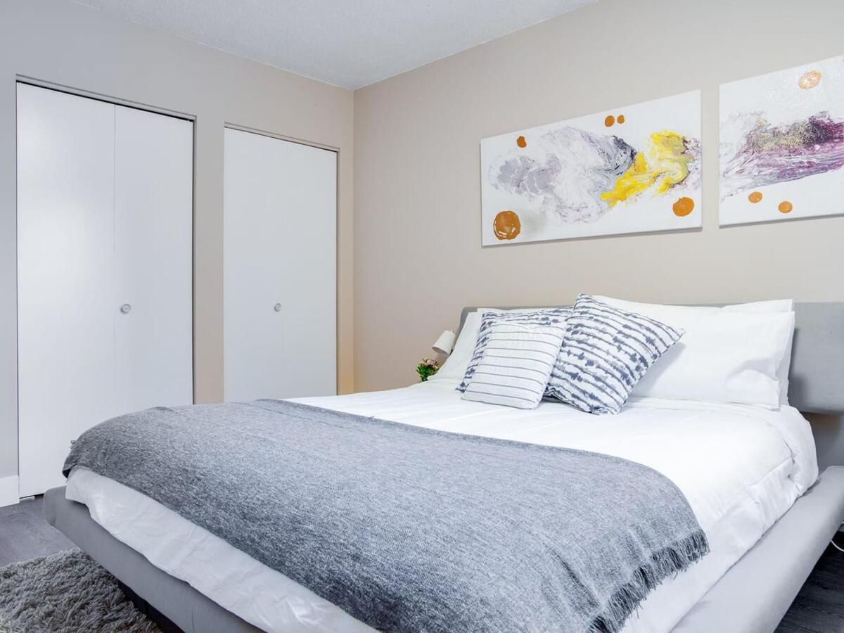 Gorgeous 2Br Condo W Parking Patio Coffee! YYC Dış mekan fotoğraf