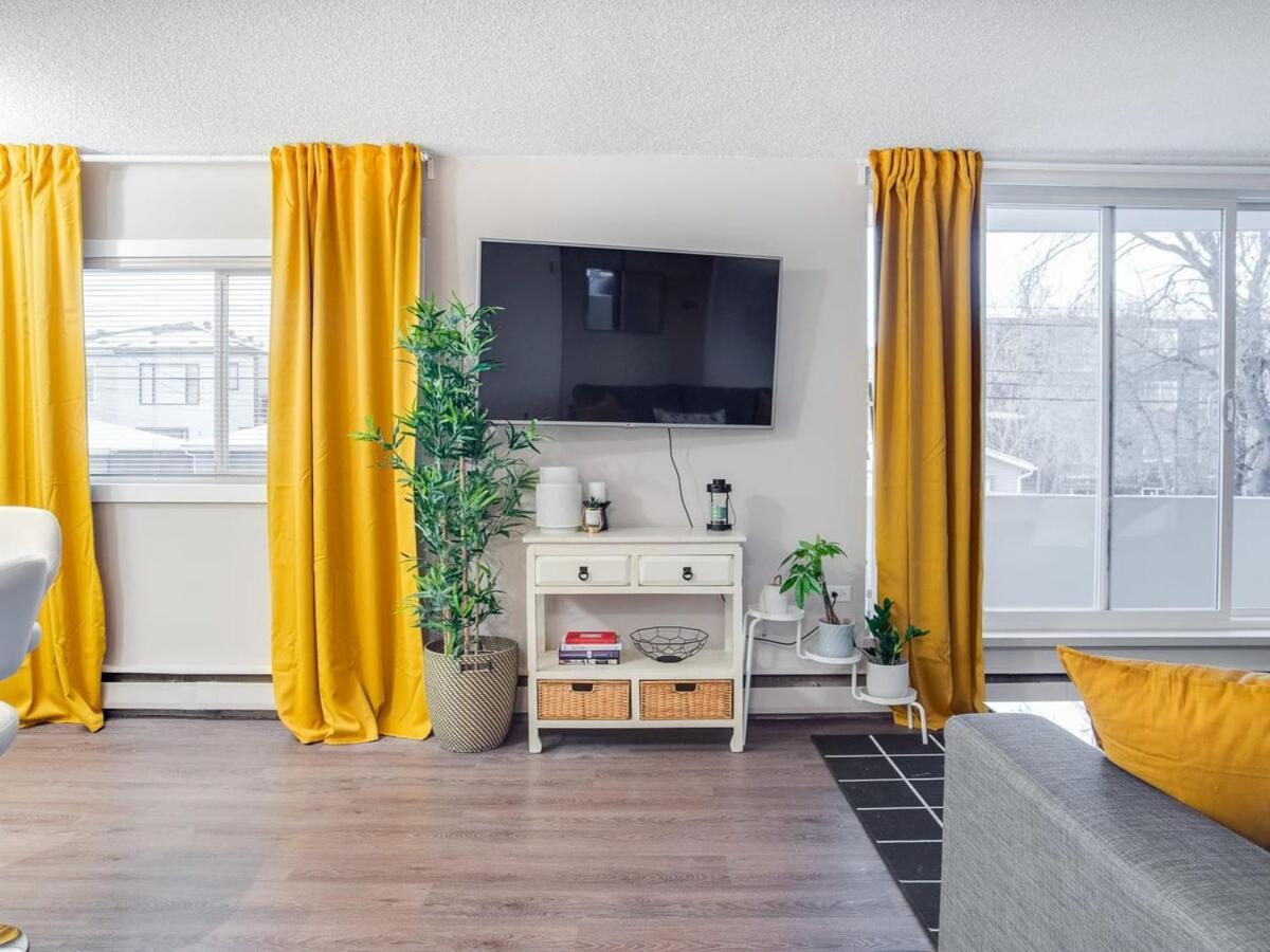 Gorgeous 2Br Condo W Parking Patio Coffee! YYC Dış mekan fotoğraf